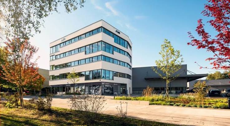 Lam Research Enters Panel-Level Packaging, AI Sparks New Packaging Era